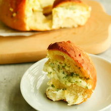 Load image into Gallery viewer, Korean Garlic Cheese Bun (Twice-Baked)
