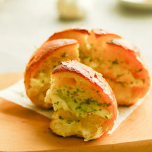 Load image into Gallery viewer, Korean Garlic Cheese Bun (Twice-Baked)
